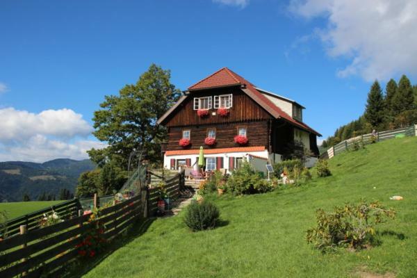 Haus Mauken - Appartments Mit Panoramablick Murau Bagian luar foto