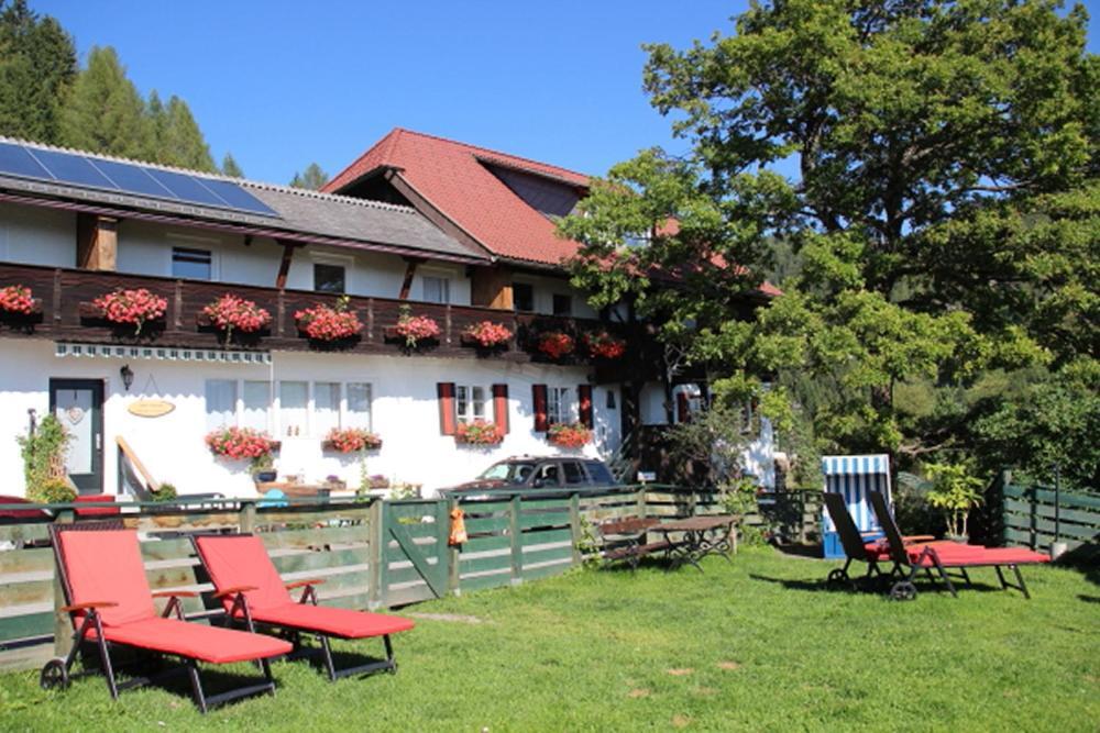 Haus Mauken - Appartments Mit Panoramablick Murau Bagian luar foto